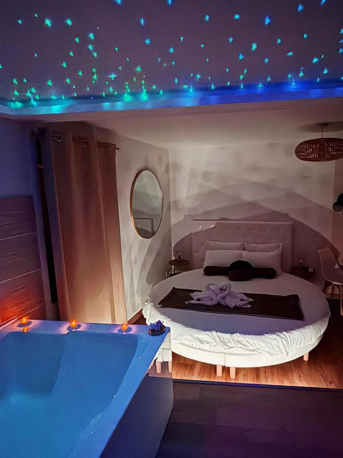 Studio Love Room Spa Baignoire Double La Ciotat Centre Port Exterior foto